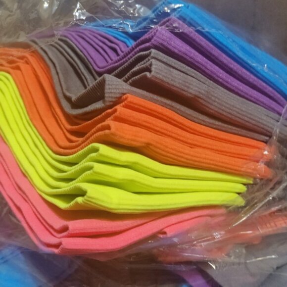 NWOT Ladies Compression Capri W/Matching Activewear Top - Picture 4 of 4